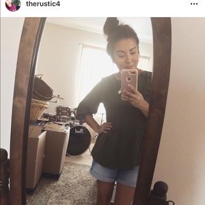 Meet your Posher, Denise